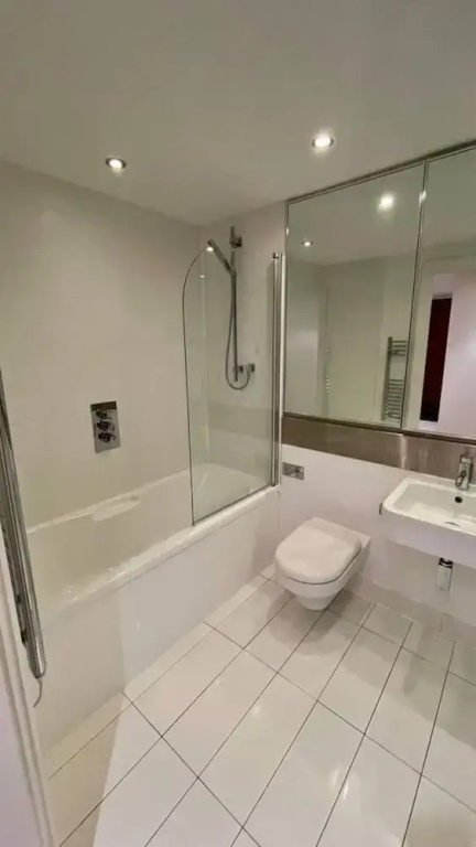 Stunning 1-bed Apartment in Salford