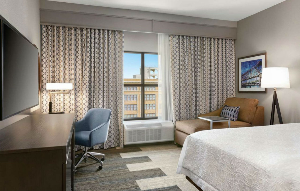 Hampton Inn Suites Kansas City Downtown Crossroads
