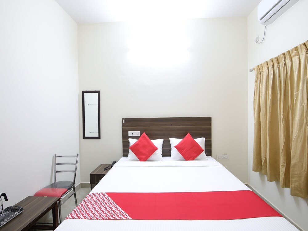 OYO 26630 Mathura Inn