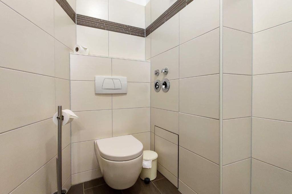 Ferienwohnung-24-in-der-Residenz-Meeresbrandung-mit-Meerblick
