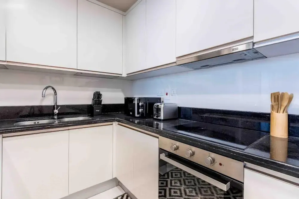Lux 2B Apt Dubai Canal Water View