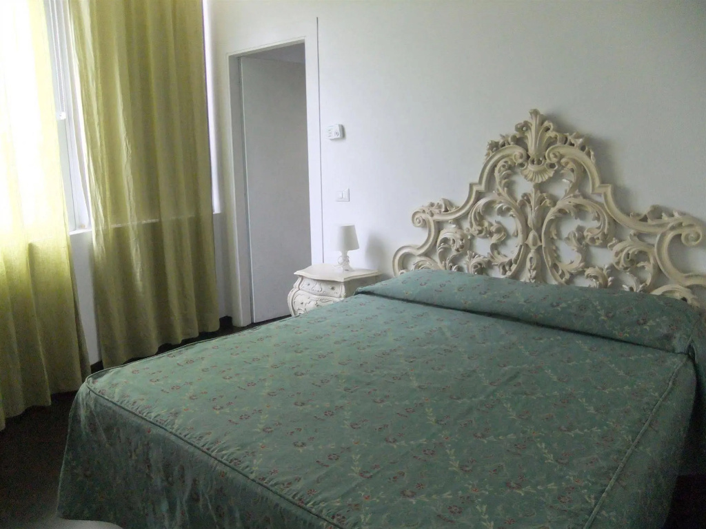 Joy Hotel
