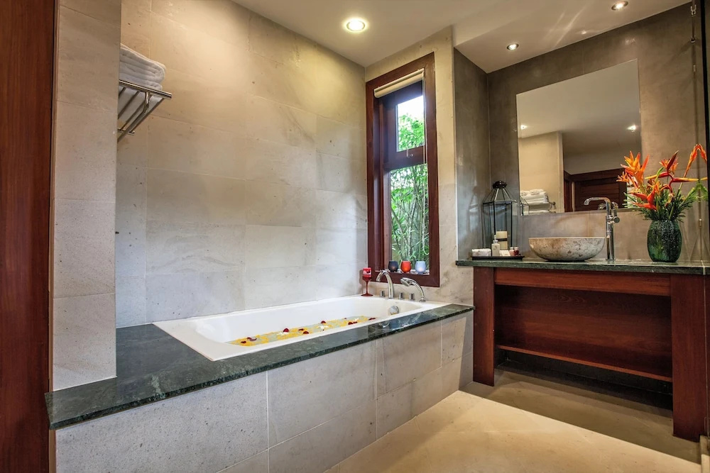 Baan Pinya Balinese Style Pool Villa