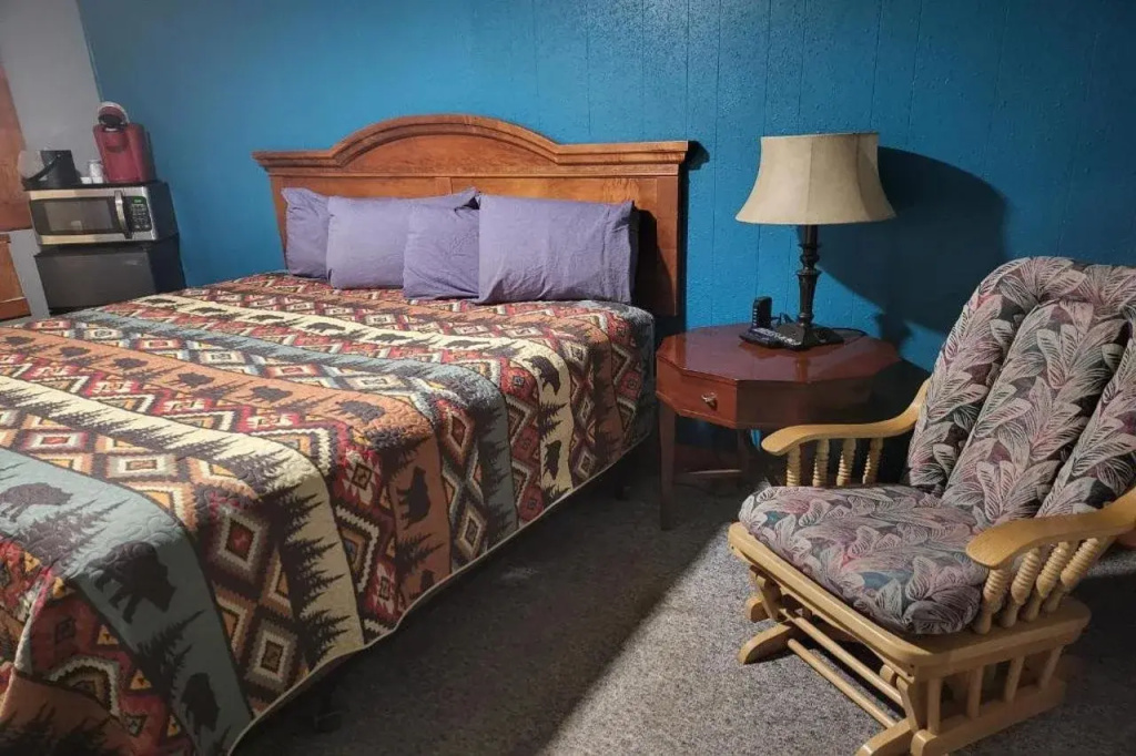KJ's Inn and Suites By OYO Gettysburg US Hwy 212