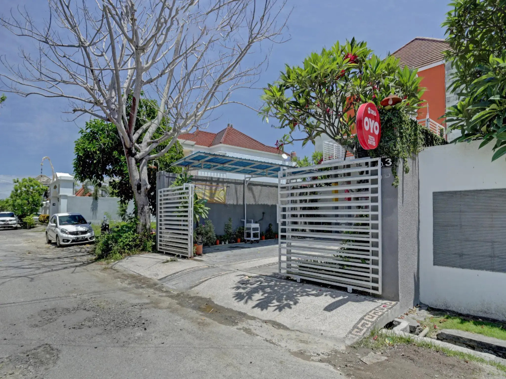 OYO 3856 Tizta Suites Bali