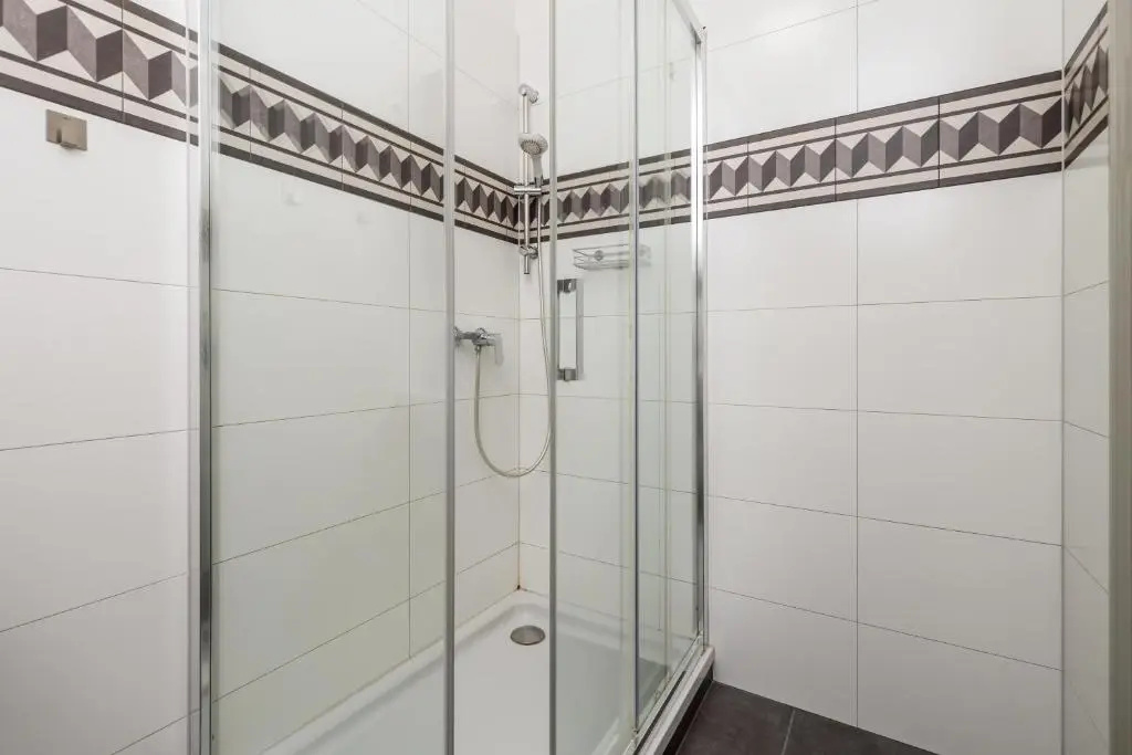 4 Bedroom Apartment
