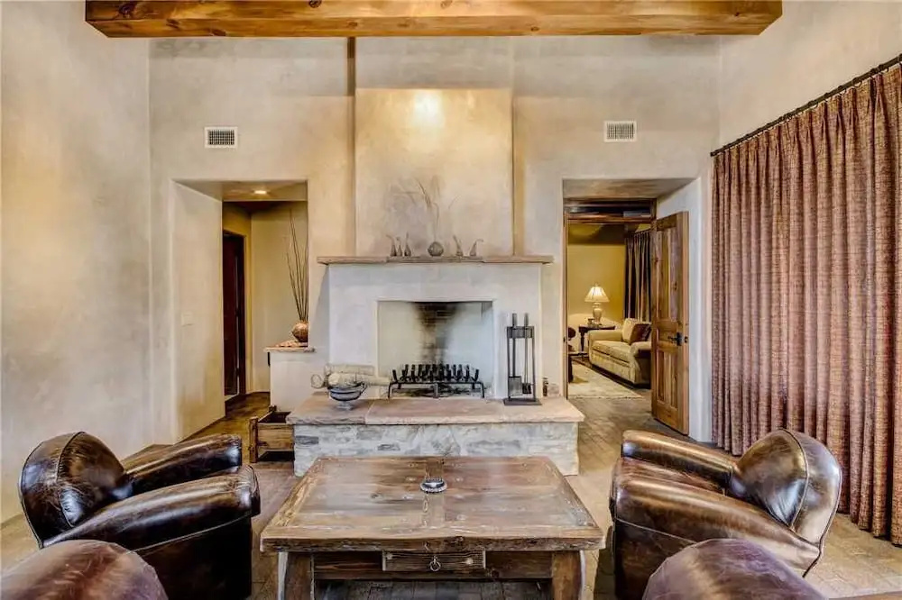 The Sunrise Retreat, 2 Bedrooms, Fireplace, Wifi, Jetted Tub, Sleeps 6