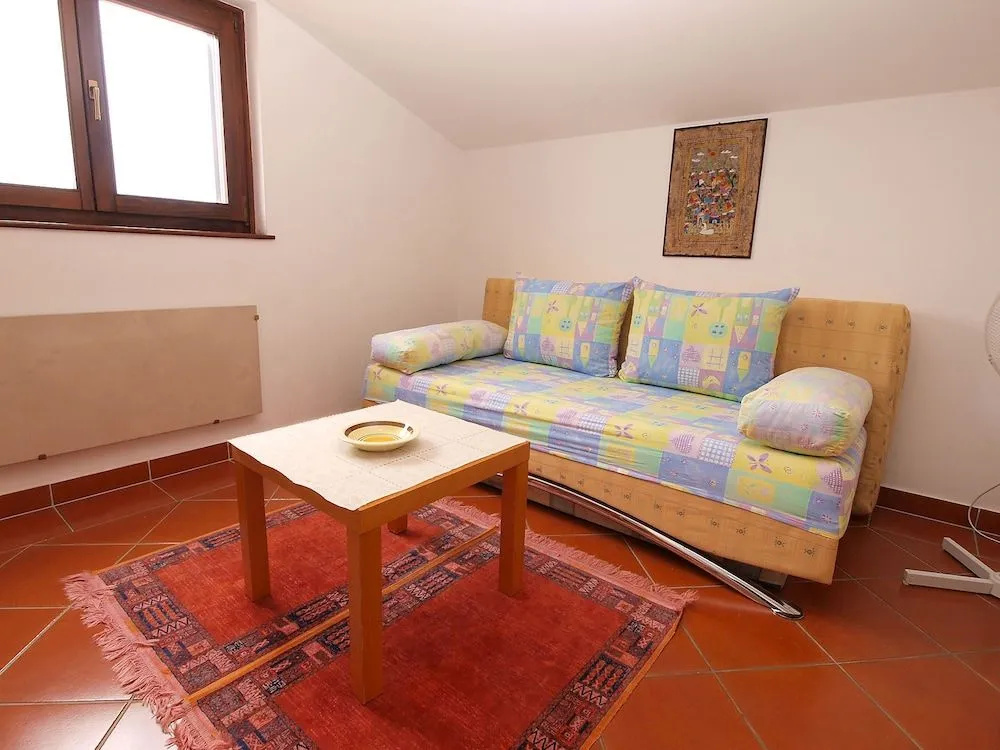 Apartment 297
