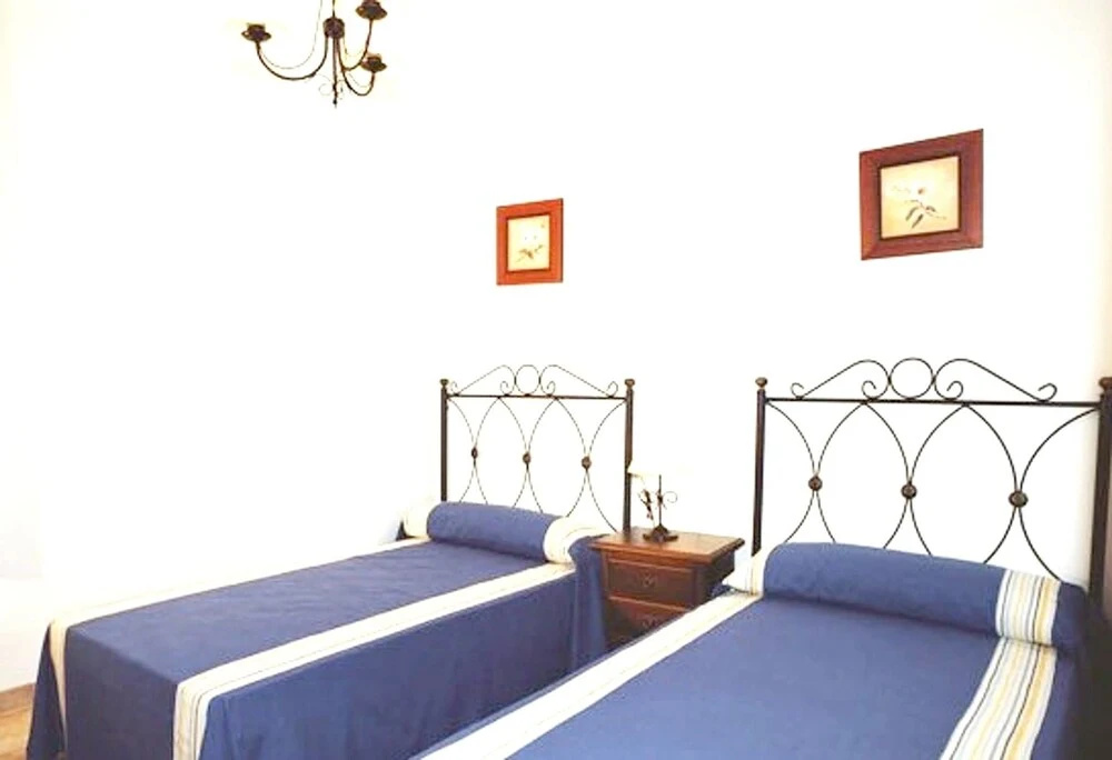 House With 5 Bedrooms in Carcabuey, With Wonderful Mountain View, Priv