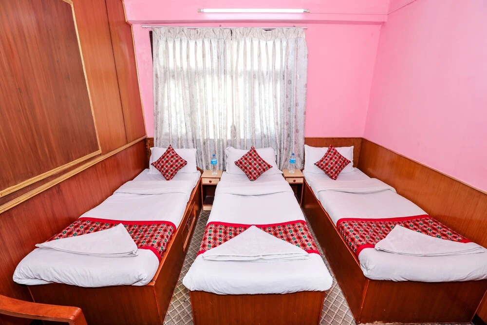 4 Seasons Hostel