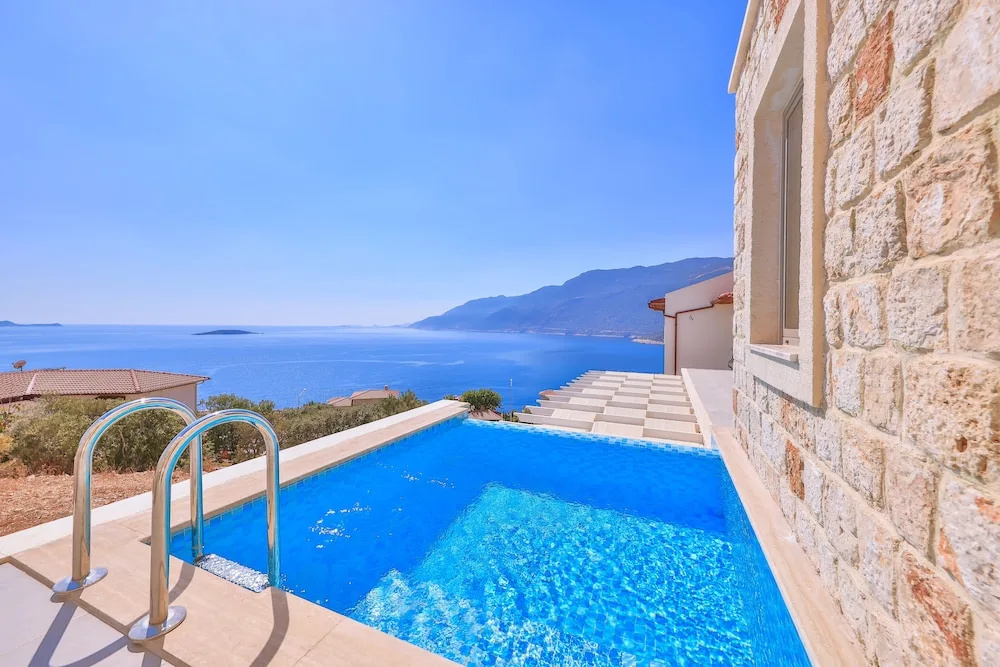 Hilaris Hotel