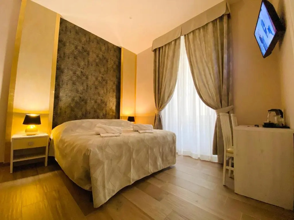 Hotelier 51