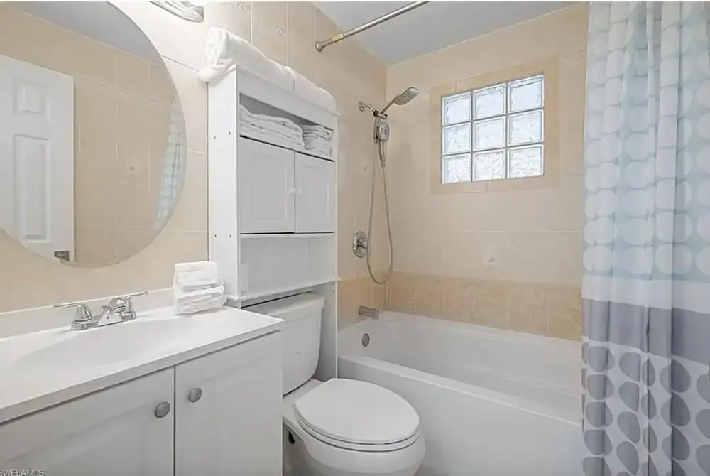 Fall In Naples Hot Tub On 107th 3 Bedroom Home