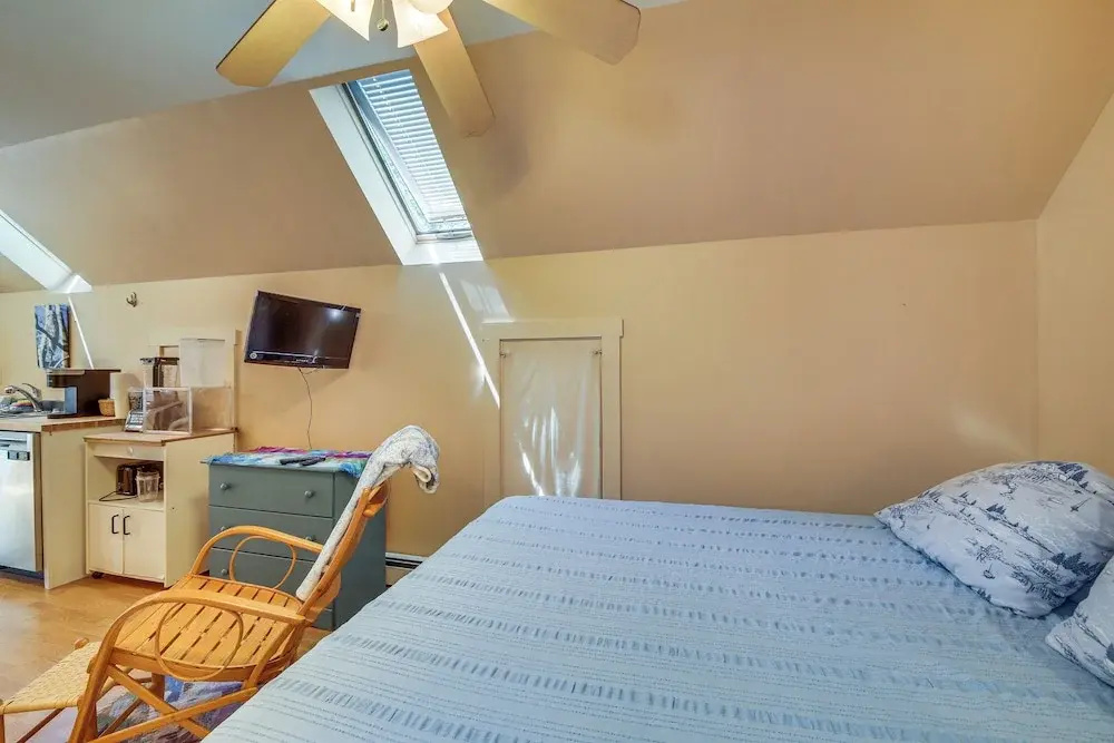 Cozy Boothbay Studio w/ Patio ~ 5 Mi to Harbor!