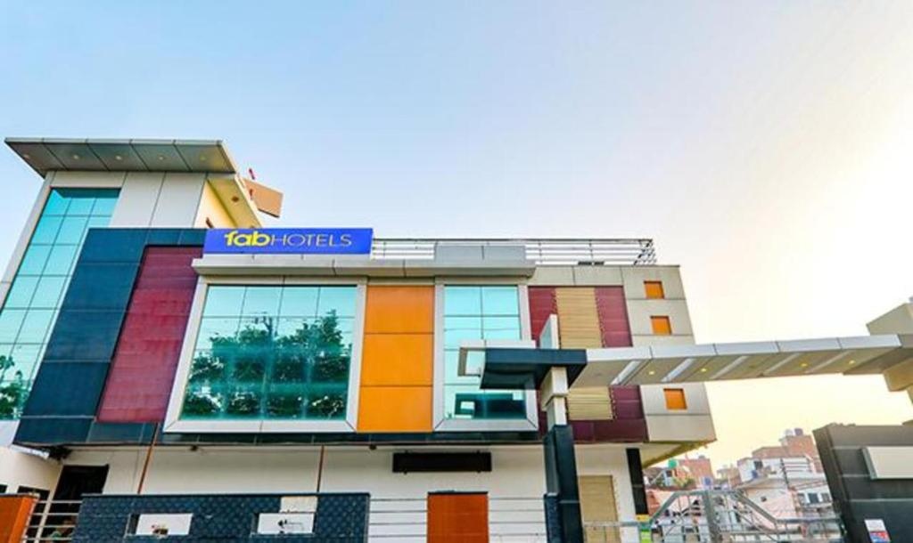 Fabhotel Shree Pushpraj