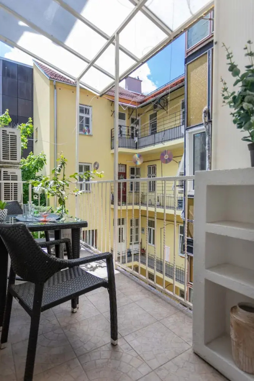 Bright and Spacious 2bdr Apartment in Heart of Zagreb