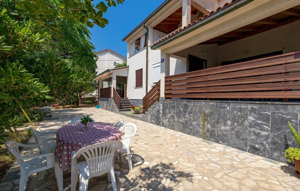 3 Bedroom Nice Home In Barbat Na Rabu