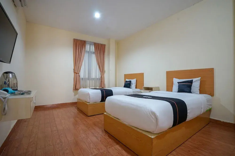 OYO 427 Hotel Galaxy