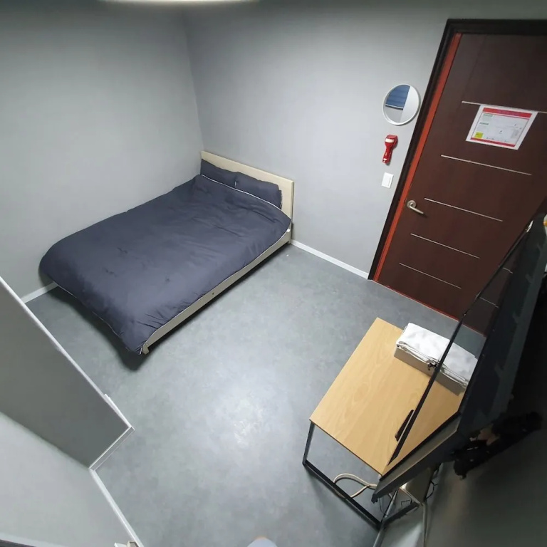 Seven Hostel