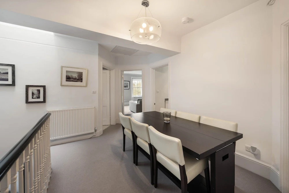 Cadogan Square - 3 bed