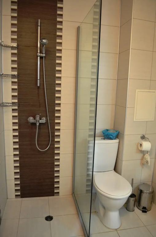 FM Premium 1-BDR Apartment-ART