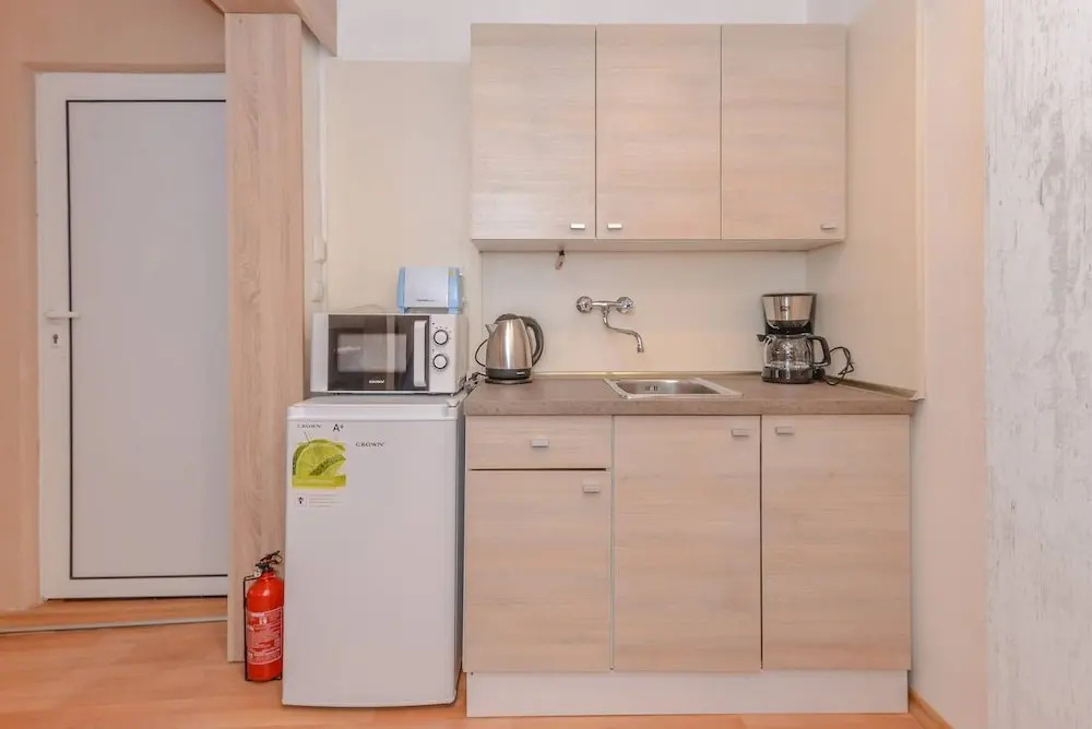 Cosy Top Floor Studio on Patriarh Evtimiy Blvd