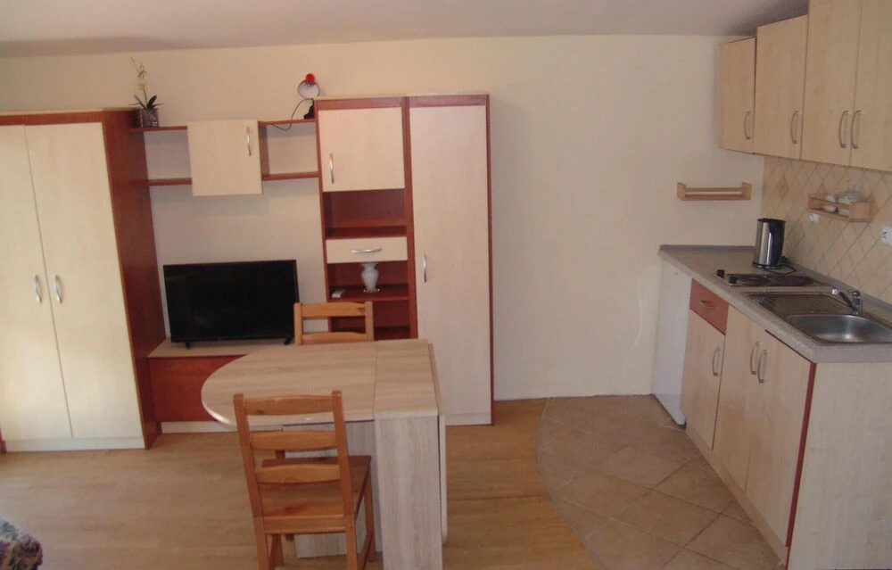 Nice Home In Jaroslawiec With Wifi