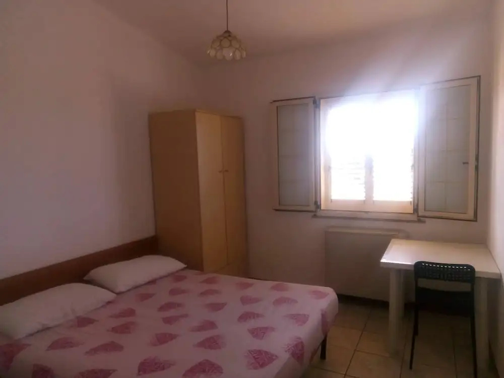 5 Seater Room for Rent With Private Bathroom - Molise