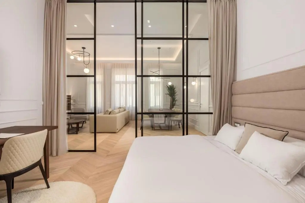 Plaza Apartments