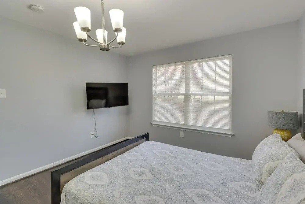 8 Mi to National Mall: Quiet Cheverly Apt