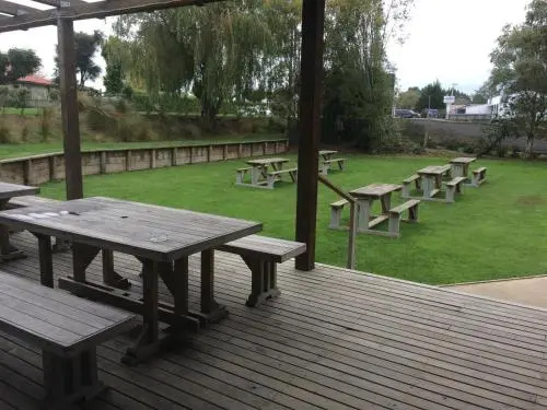 Winton Commercial Hotel