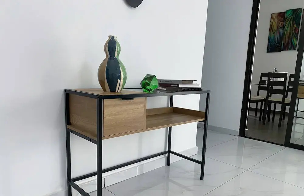 Elegant 2-Bedroom Apartment in Chic Abidjan Neighborhood