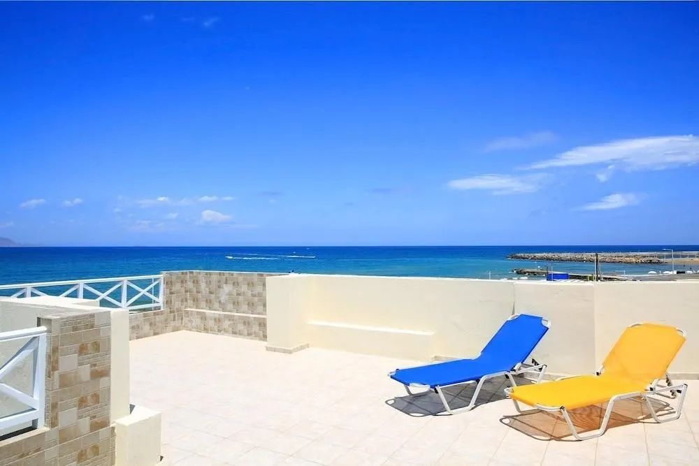 Iris apt Swim sunbathe relax  beachfront
