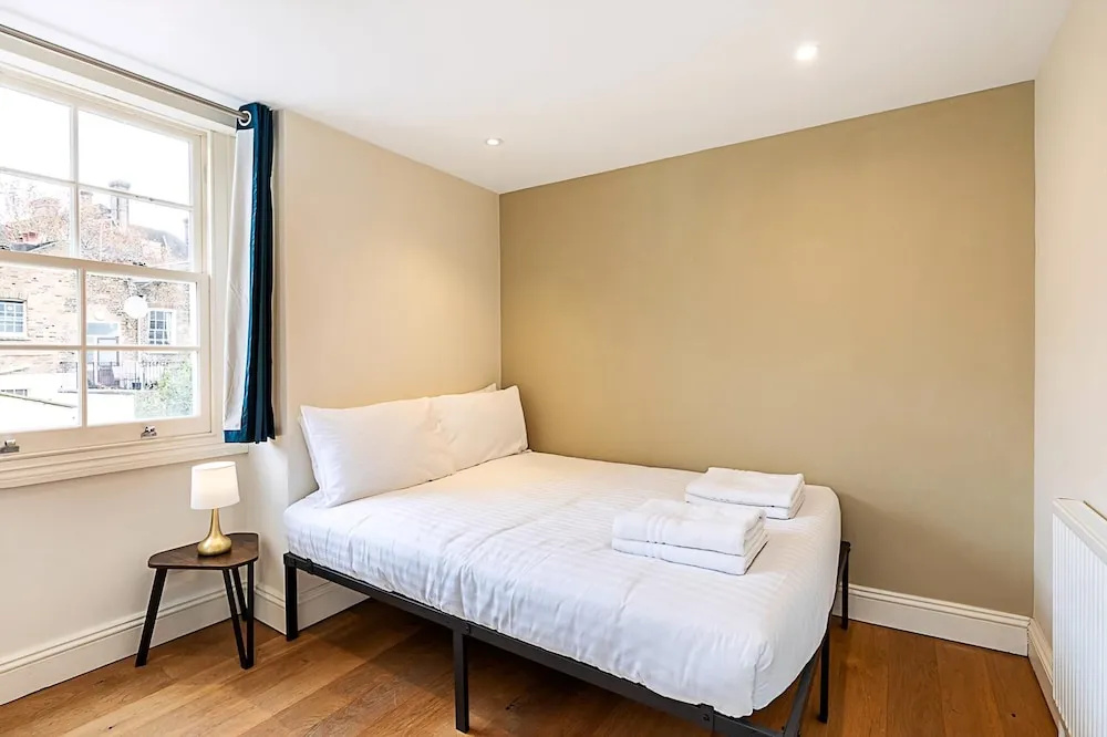 Beautiful Modern 4BR House in Central London