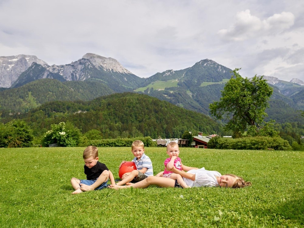 Hotel Hanauerlehen - ruhige & zentrale Top-Lage - mit Schwimmbad, Sauna, Parkplätze & Café - bayerischer Familienbetrieb