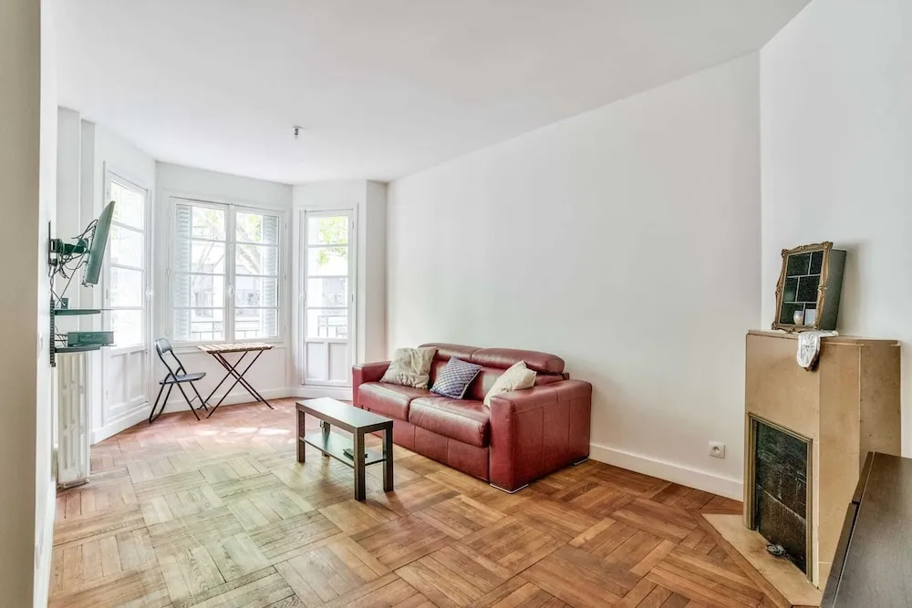 Apartment With Balcony Near Gare Montparnasse