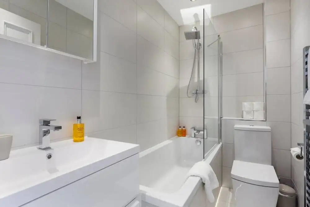 Designer 2 Bed on Hampstead High St