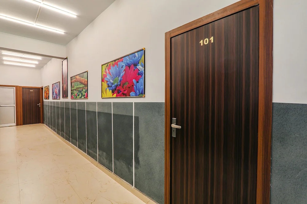 Fabhotel Titiksha