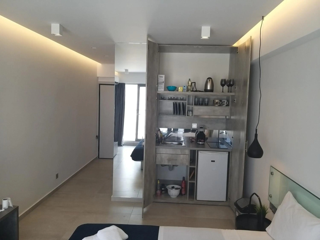 Amazing Apartments @ Aiolou Str