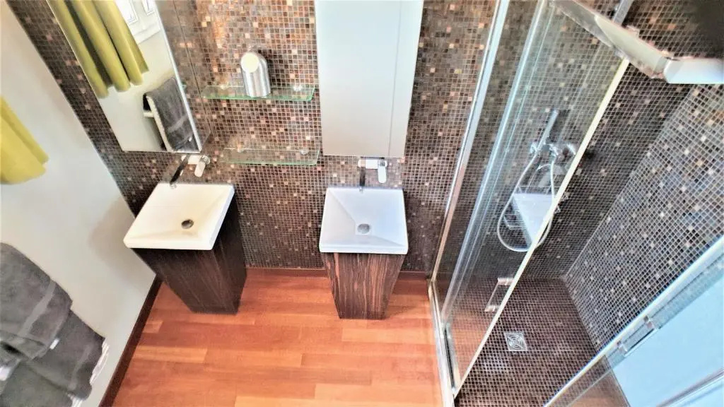 Appart'hôtel Luxe Vieil Antibes 75 m2 avec Parking plages à pieds
