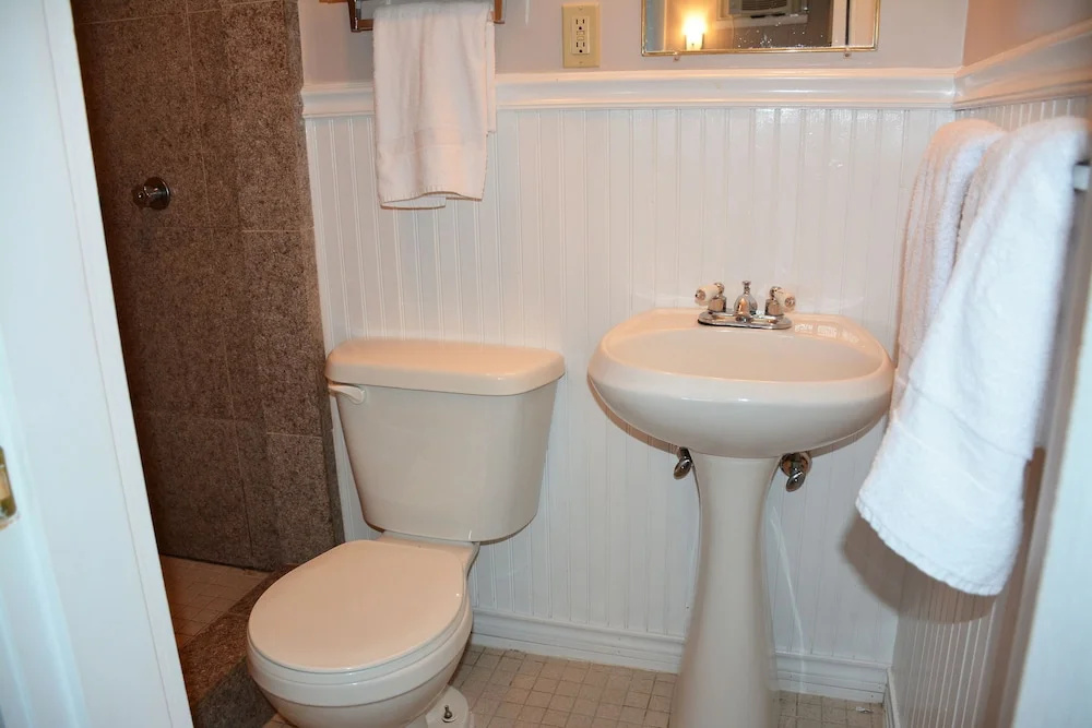 Alouette Beach Resort Economy Rooms