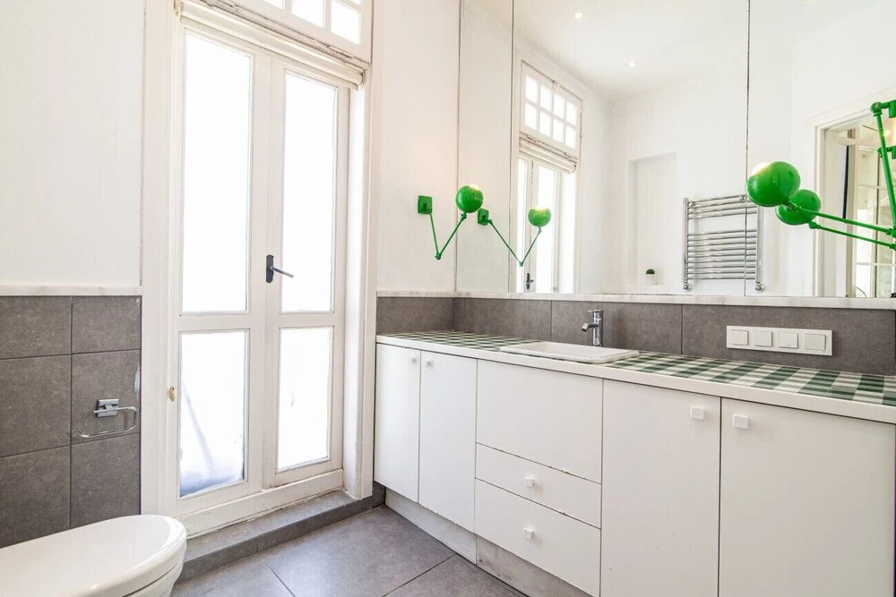 Central Flat With City View Near Istiklal Street