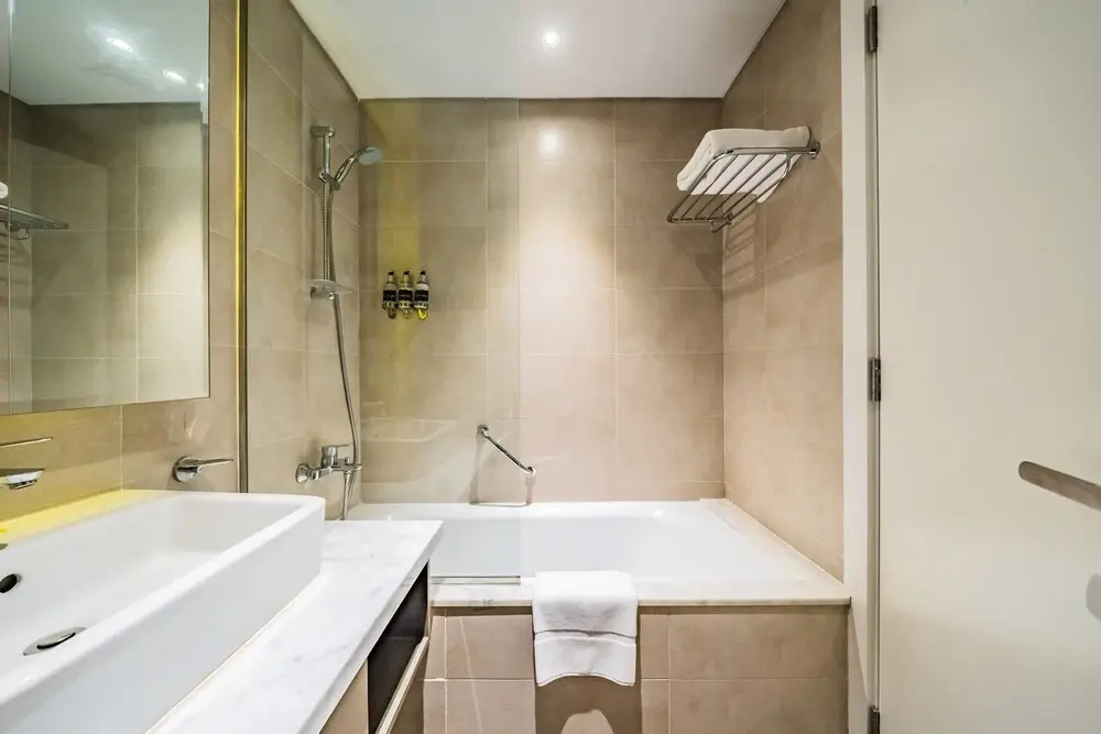 Monty - Eloquent Cozy Studio with Incredible Canal Views