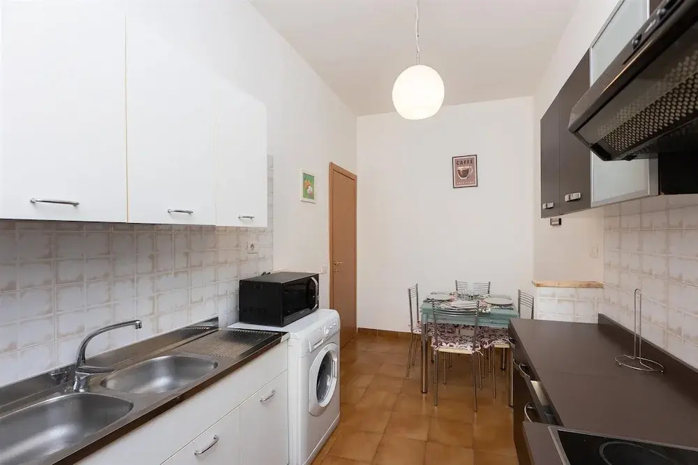 Rental in Rome Jenner Apartment