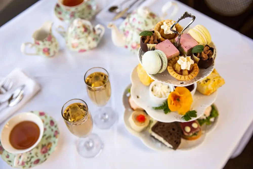 Pendray Inn & Tea House