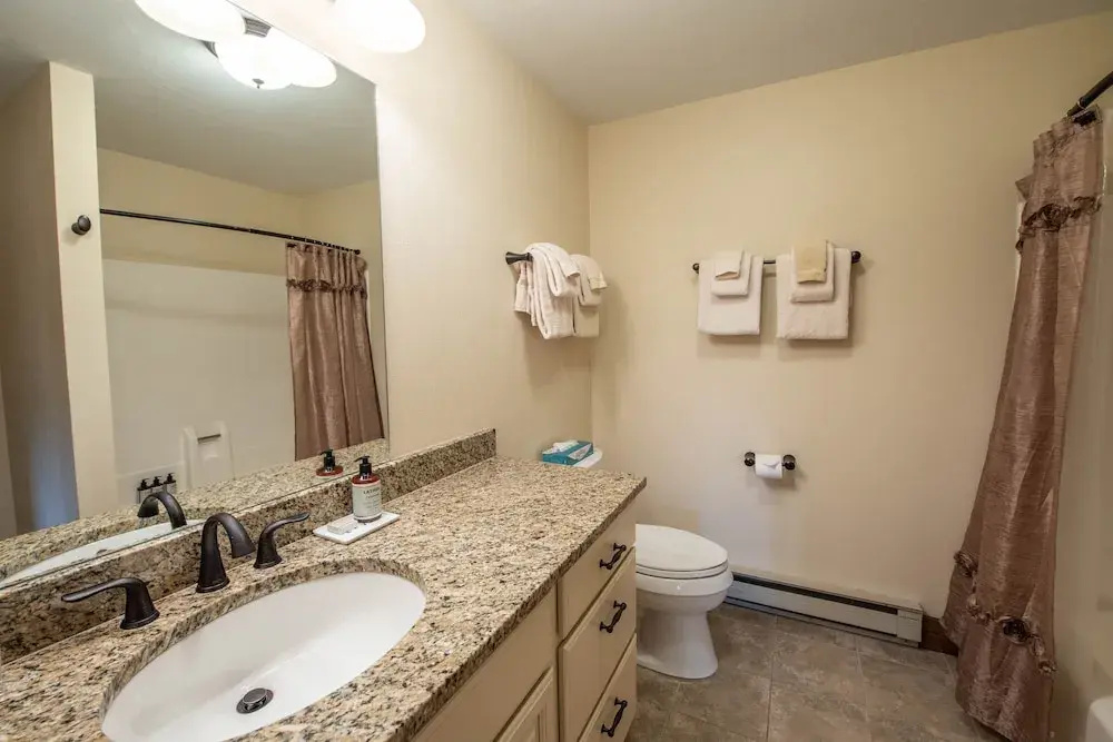 Evergreen - 2 Br Condo