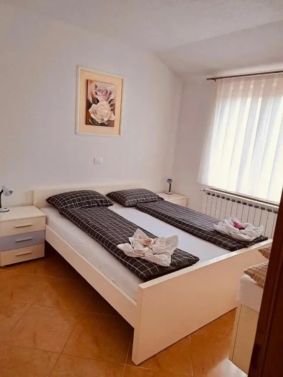 Ani Apartments