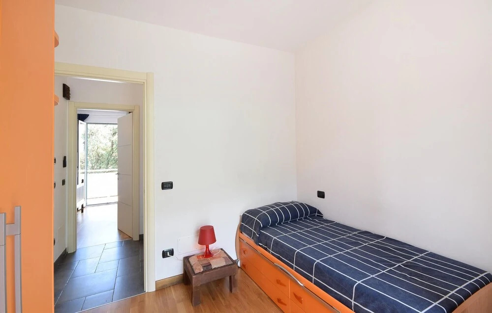 2 Bedroom Stunning Home In Vado Ligure