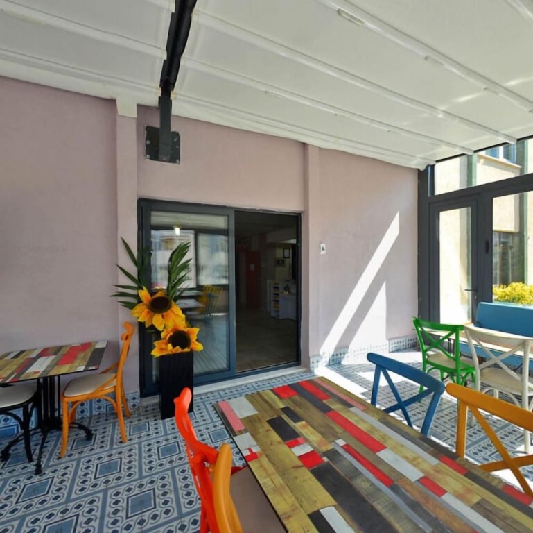 Campucity Kiz Ogrenci Yurdu Sisli - Hostel