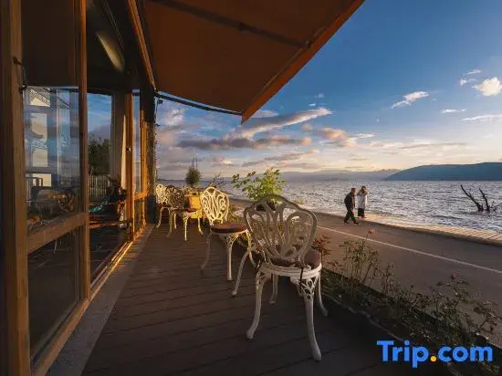 FanHua Seaview Inn